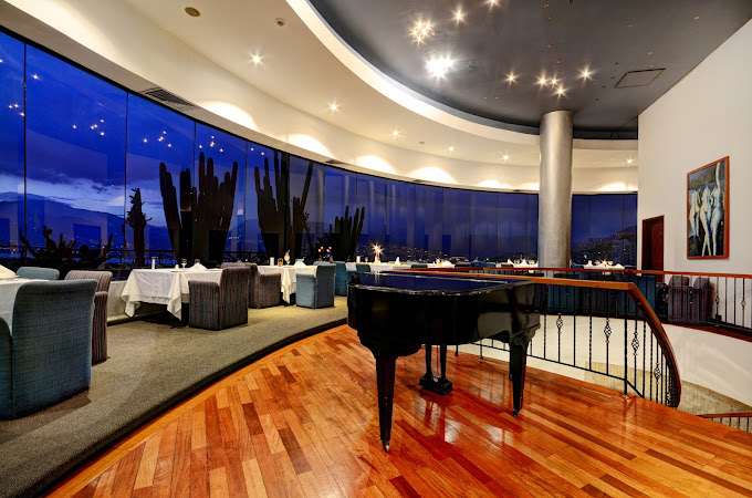 Dann Carlton Hotel