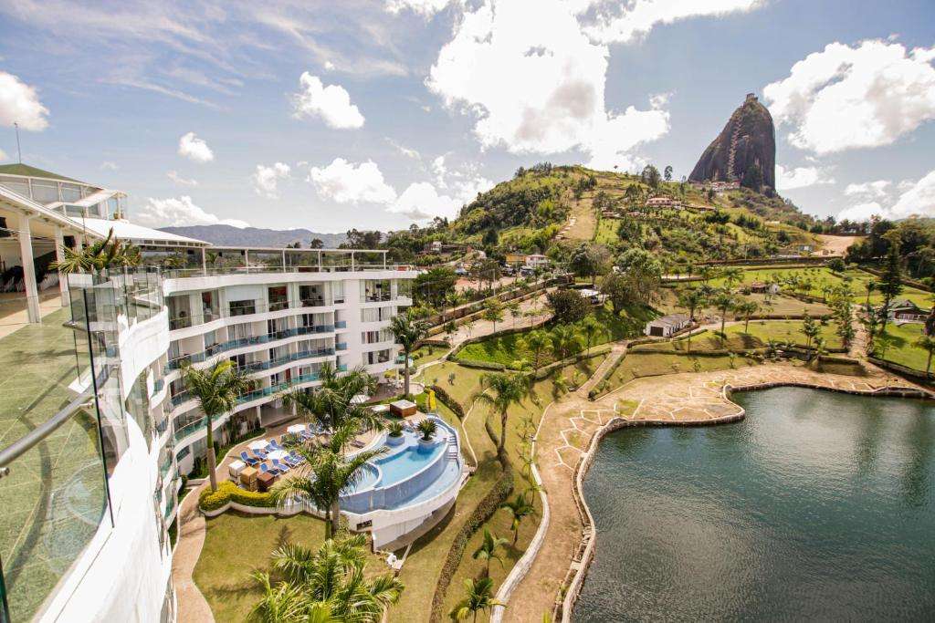 Los Recuerdos Hotel