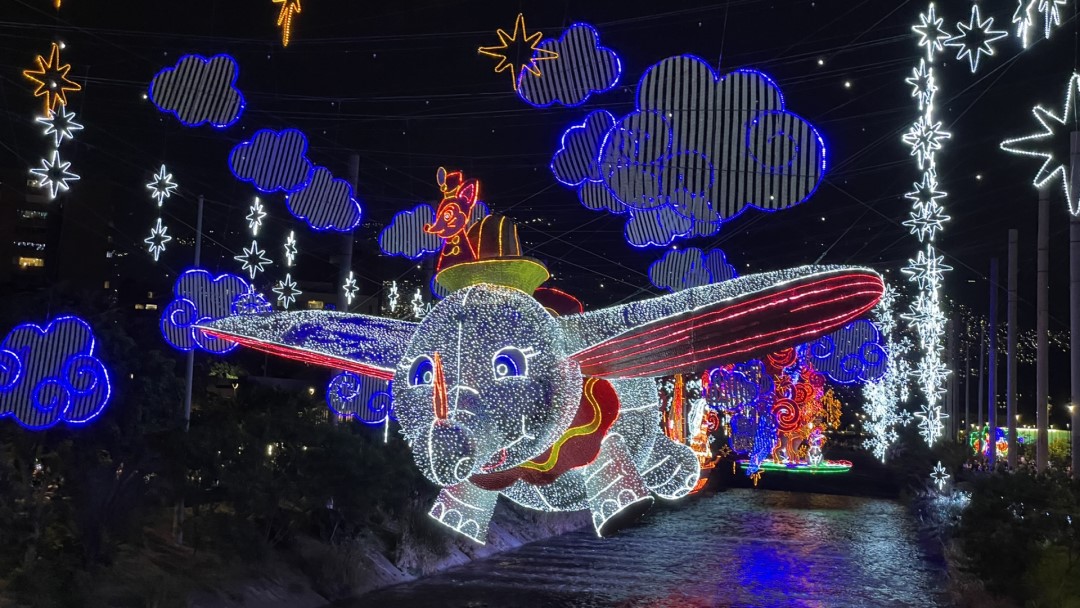 Medellin Christmas Lights Tour